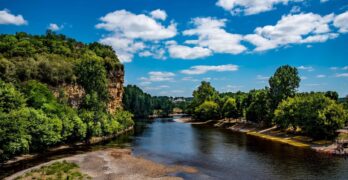 L’Offrerie en Dordogne : votre camping 4 étoiles entre nature et villages d’exception